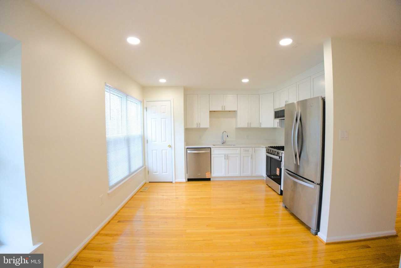 18 Alexandra Ct - Photo 7 of 19