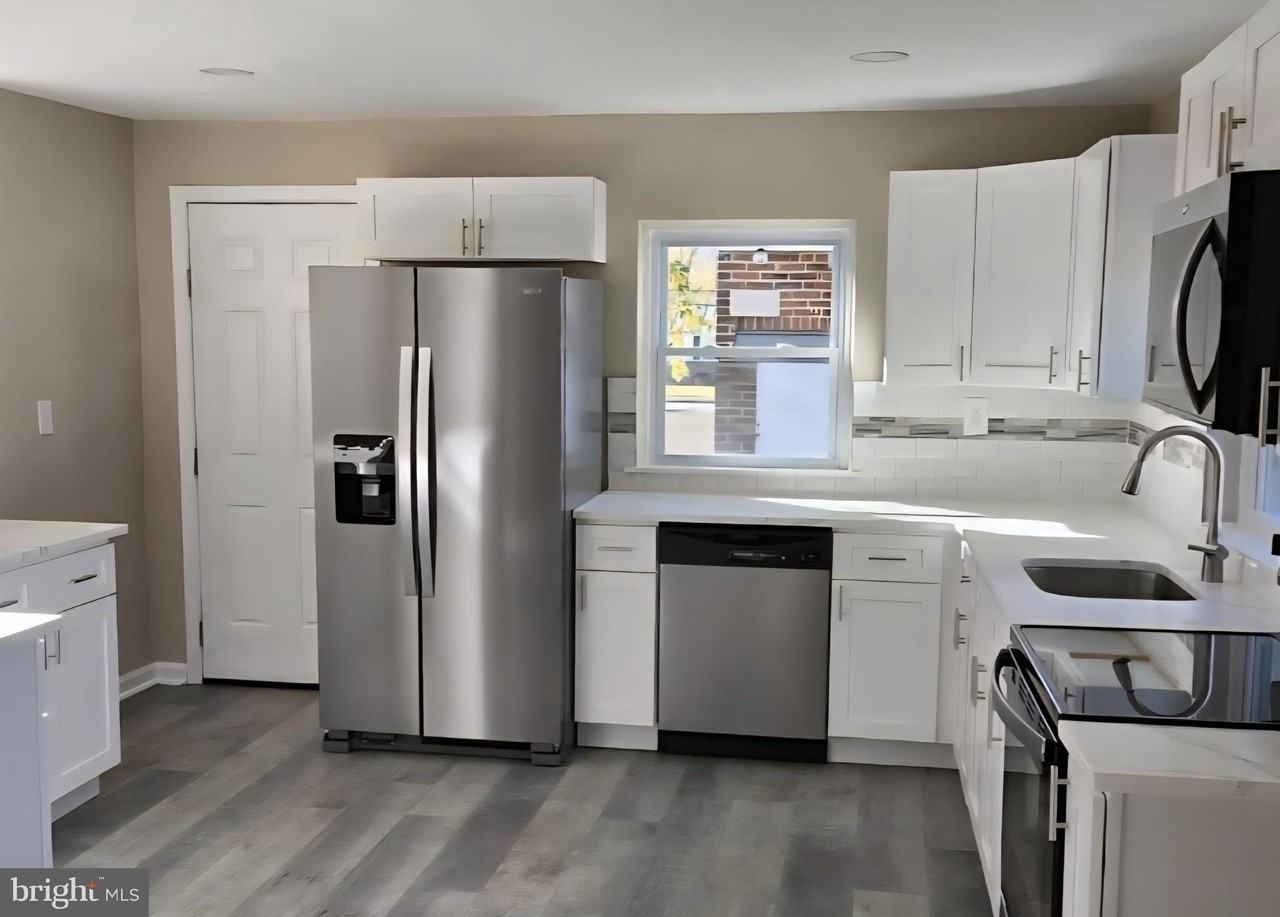 524 8th Ave - Photo 6 of 17