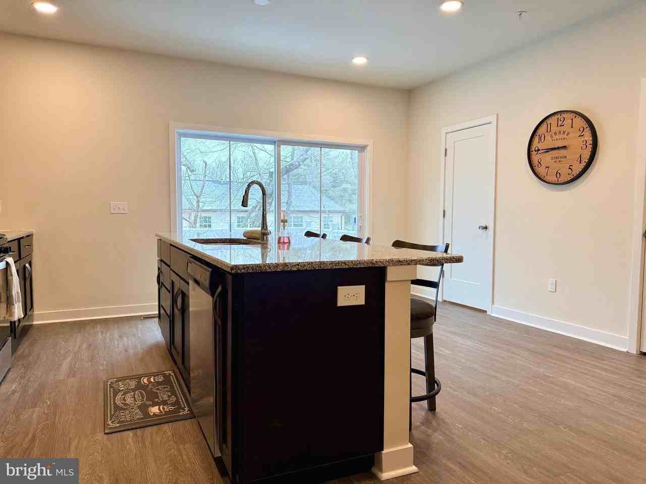 44 Independence Ct - Photo 5 of 28