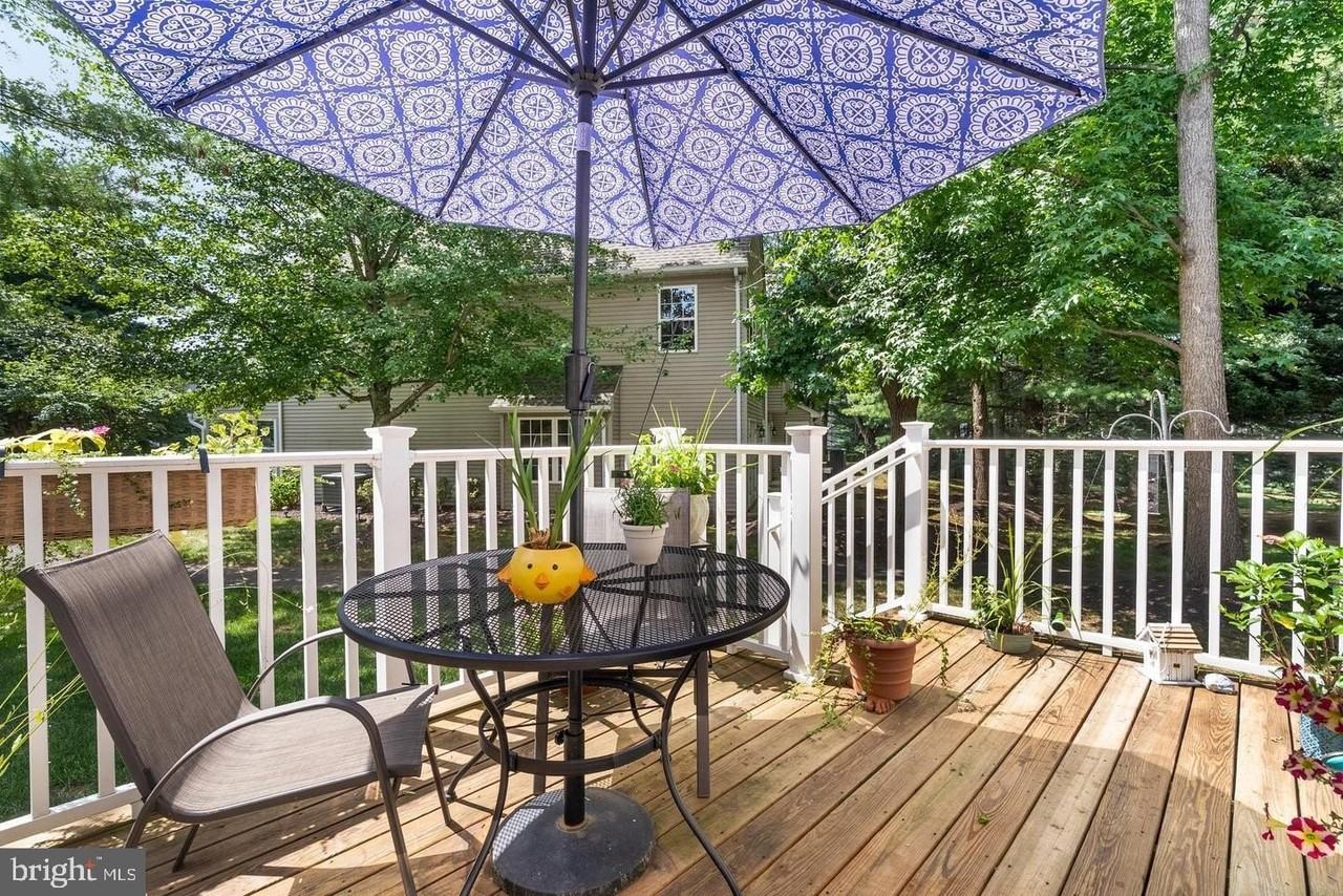 143 Bishops Gate Ln - Photo 5 of 42