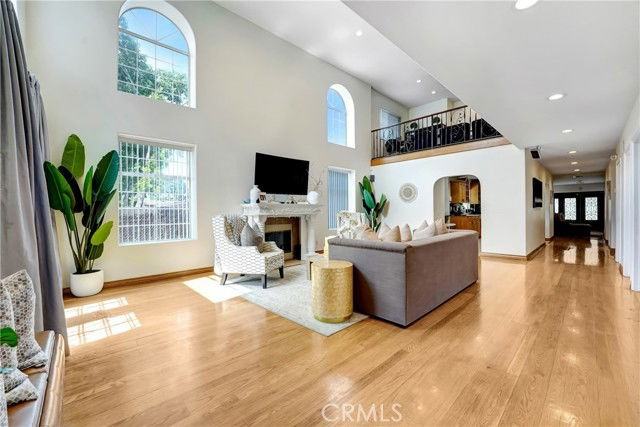 11242 Sheldon St - Photo 7 of 8