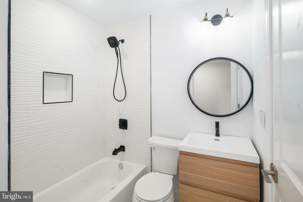 653 N Preston St Apt 3 #3 - Photo 6 of 14