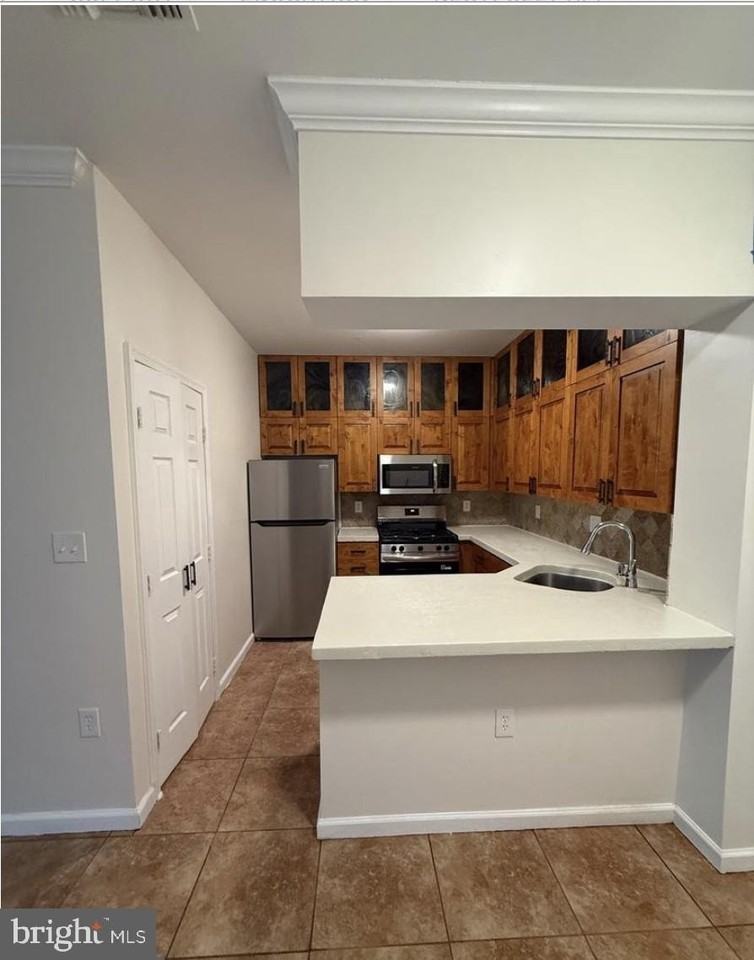 12901 Alton Sq Apt 102 #102 - Photo 5 of 18