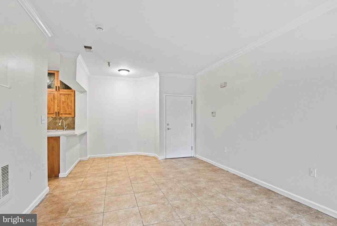 12901 Alton Sq Apt 102 #102 - Photo 6 of 18