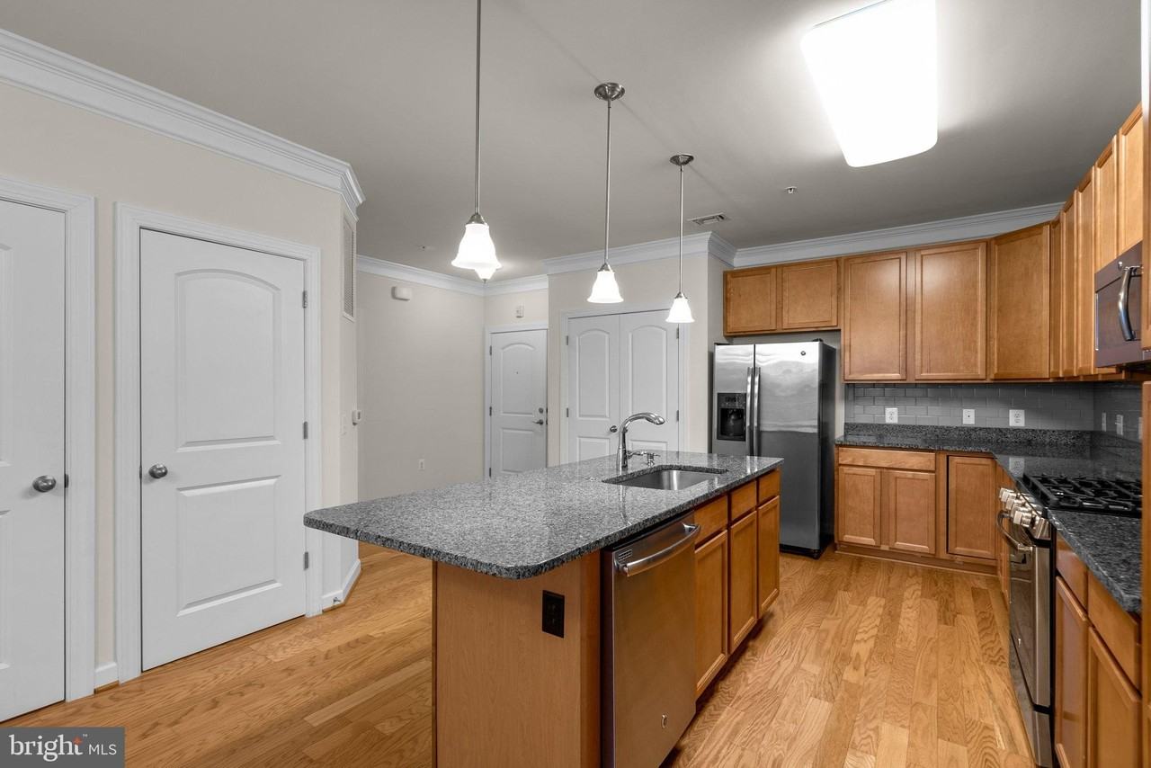 13723 Neil Armstrong Ave Unit 507 #507 - Photo 5 of 24