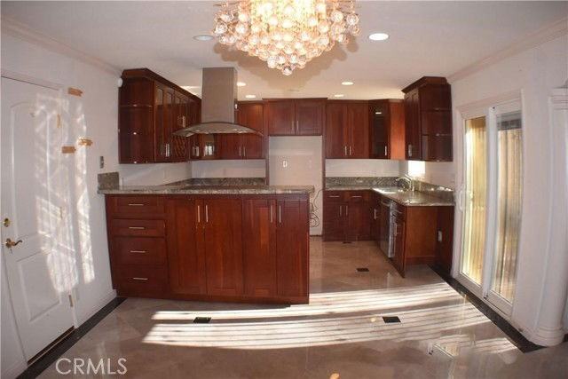 431 La Terraza St - Photo 2 of 8