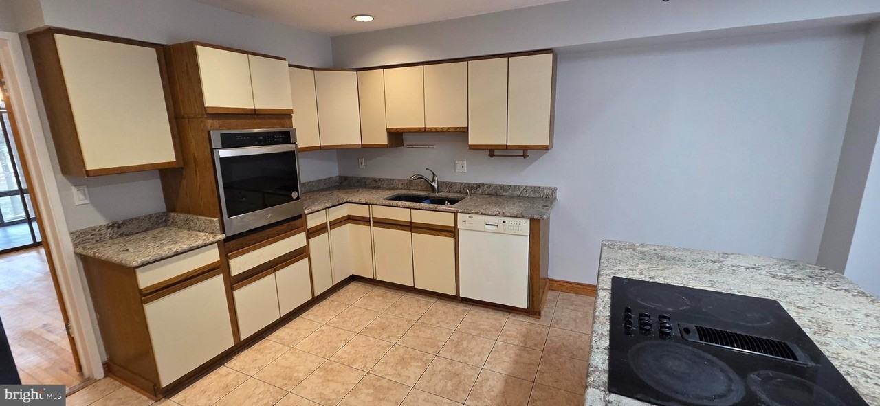 11764 Indian Ridge Rd - Photo 5 of 31