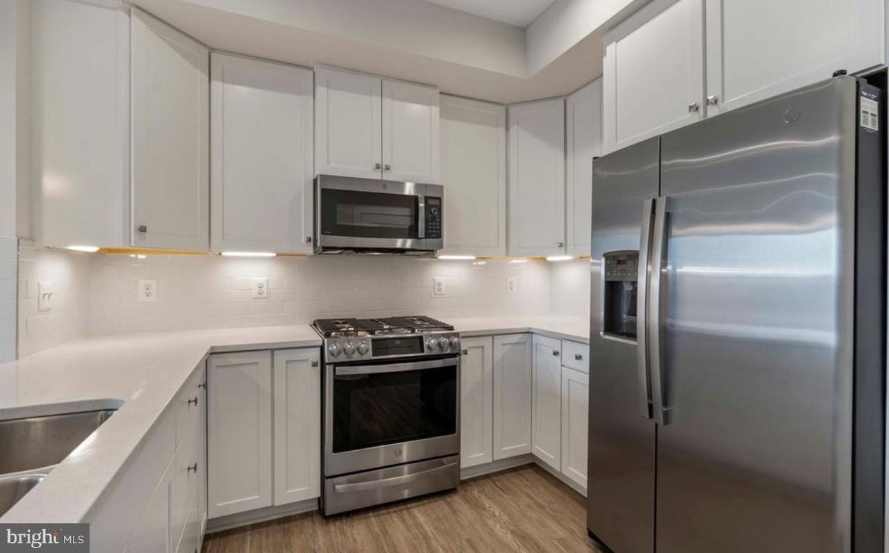 42627 Burbank Ter - Photo 3 of 15