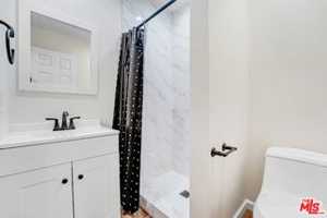 featured image of 845 N Hagar St