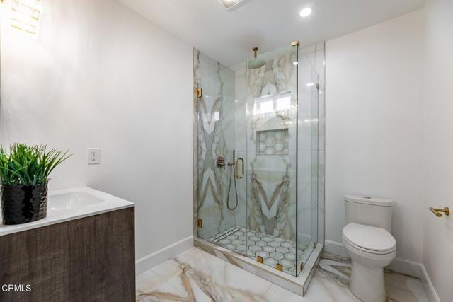 1161 Ruberta Ave - Photo 3 of 8