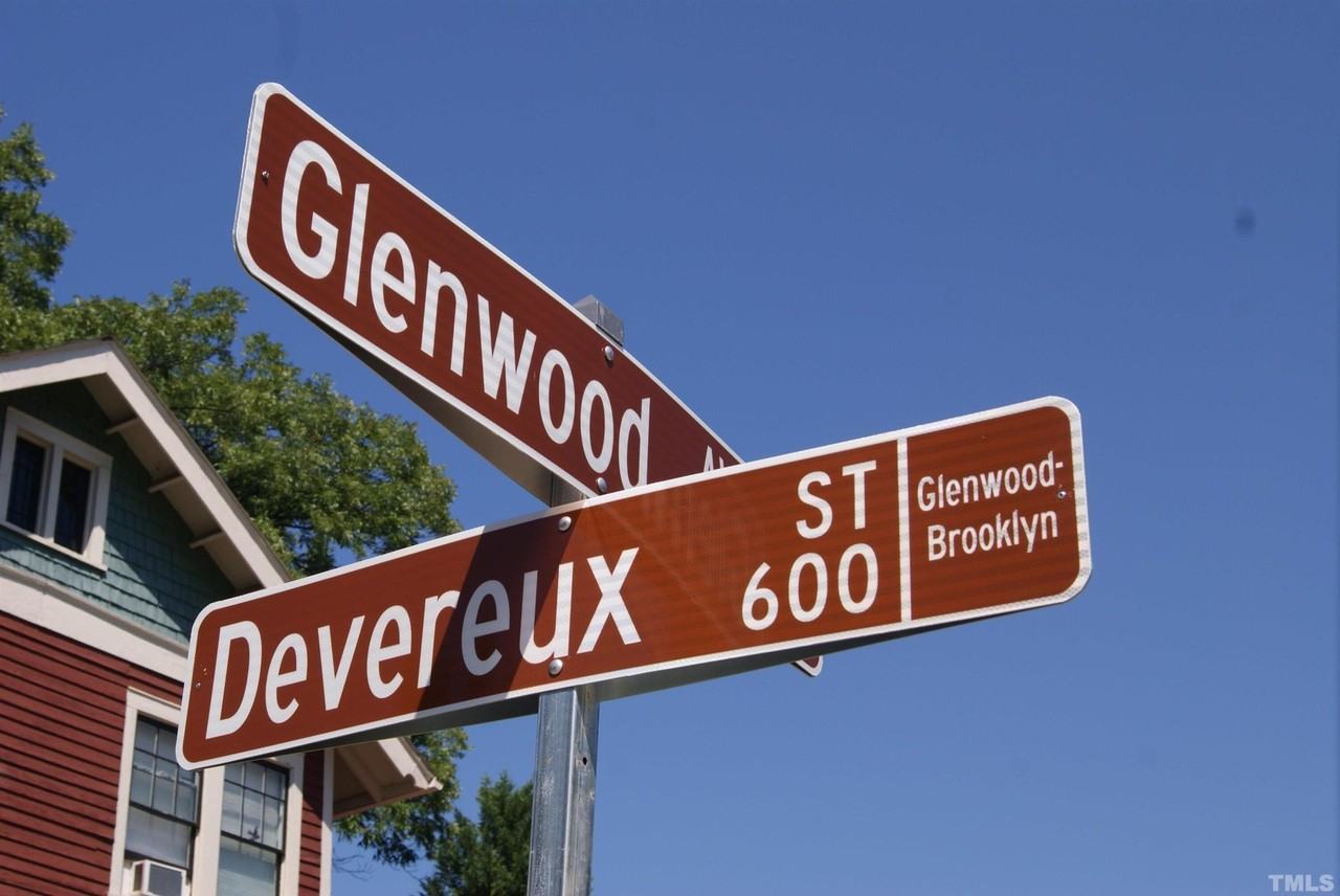 600 Devereux St Apt A #A - Photo 4 of 20