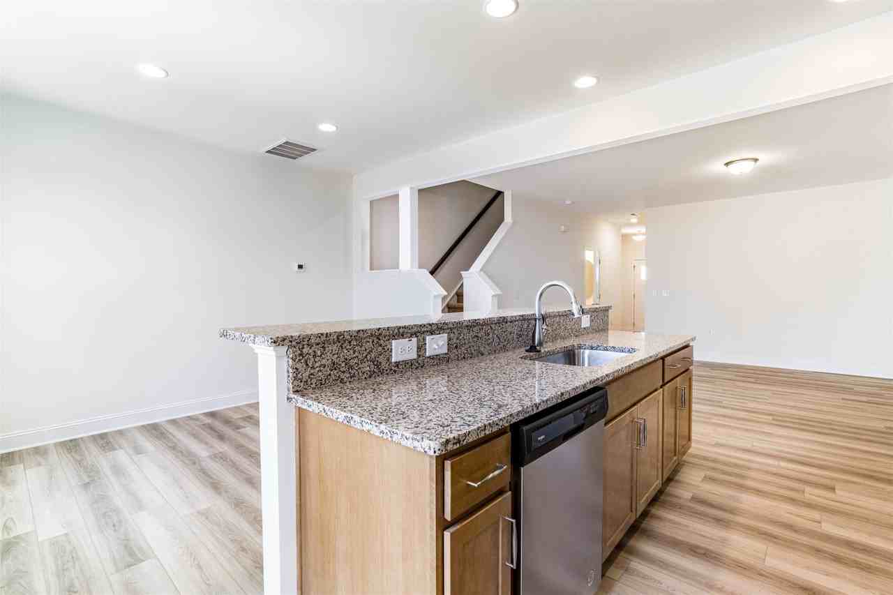 110 Hanging Moss Trl - Photo 4 of 39