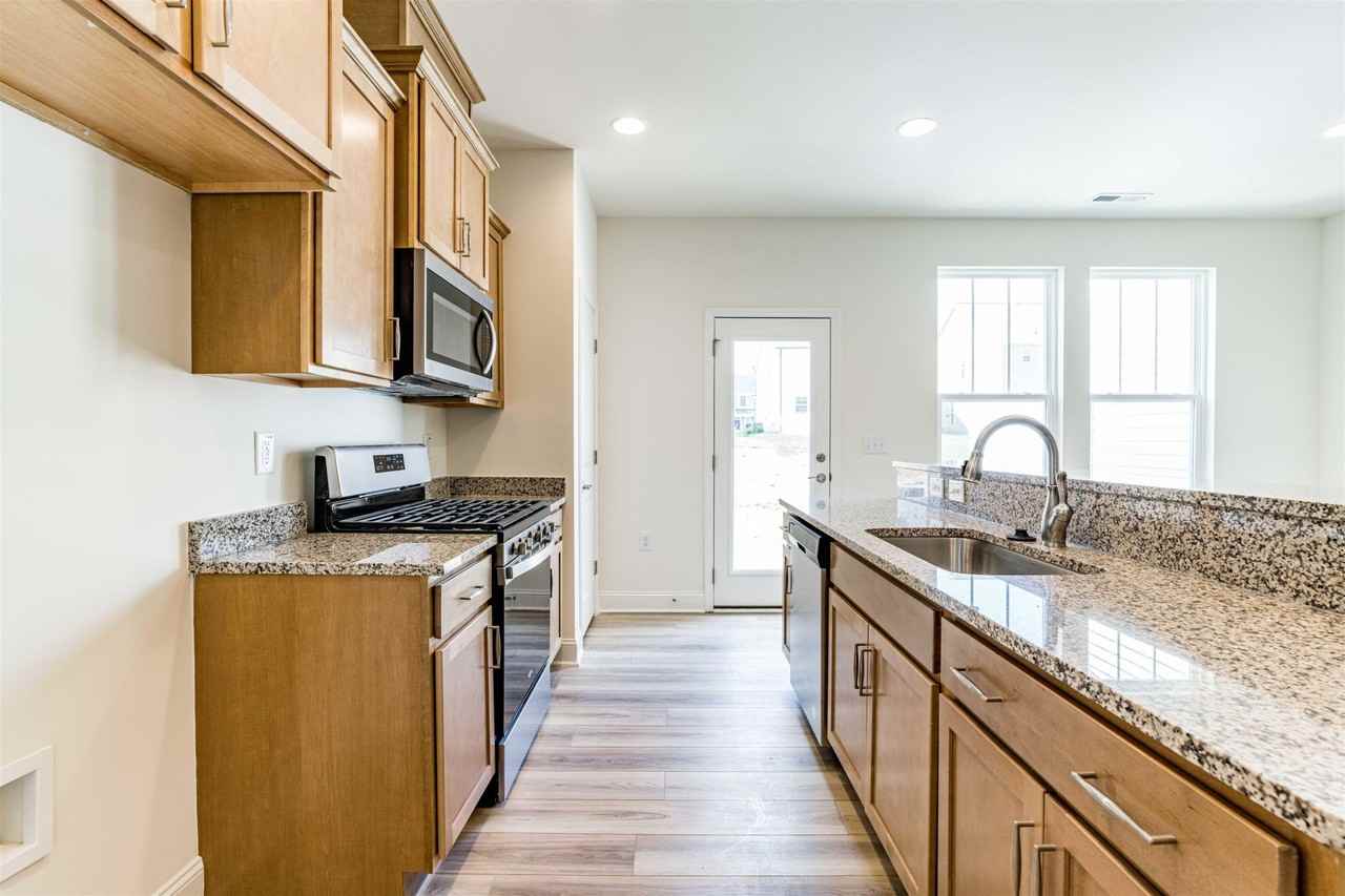 110 Hanging Moss Trl - Photo 5 of 39