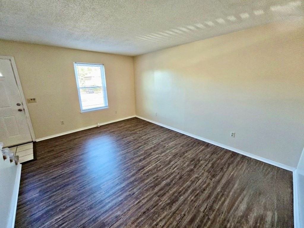 1829 Stargazer Dr Apt 4 - Photo 2 of 9