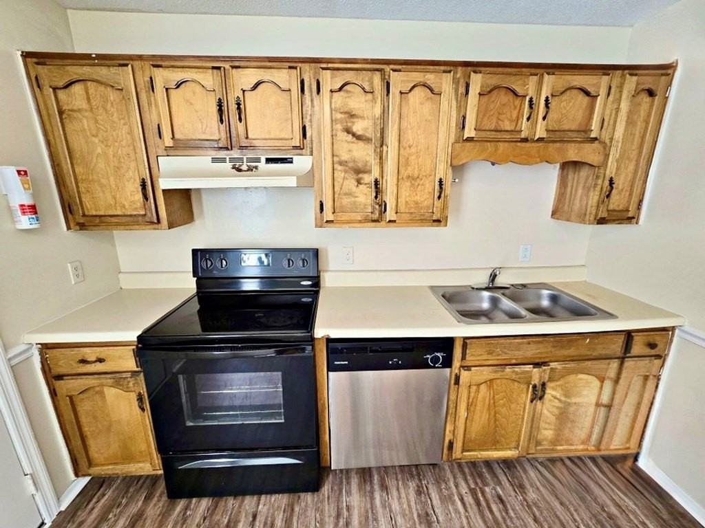 1829 Stargazer Dr Apt 4 - Photo 4 of 9