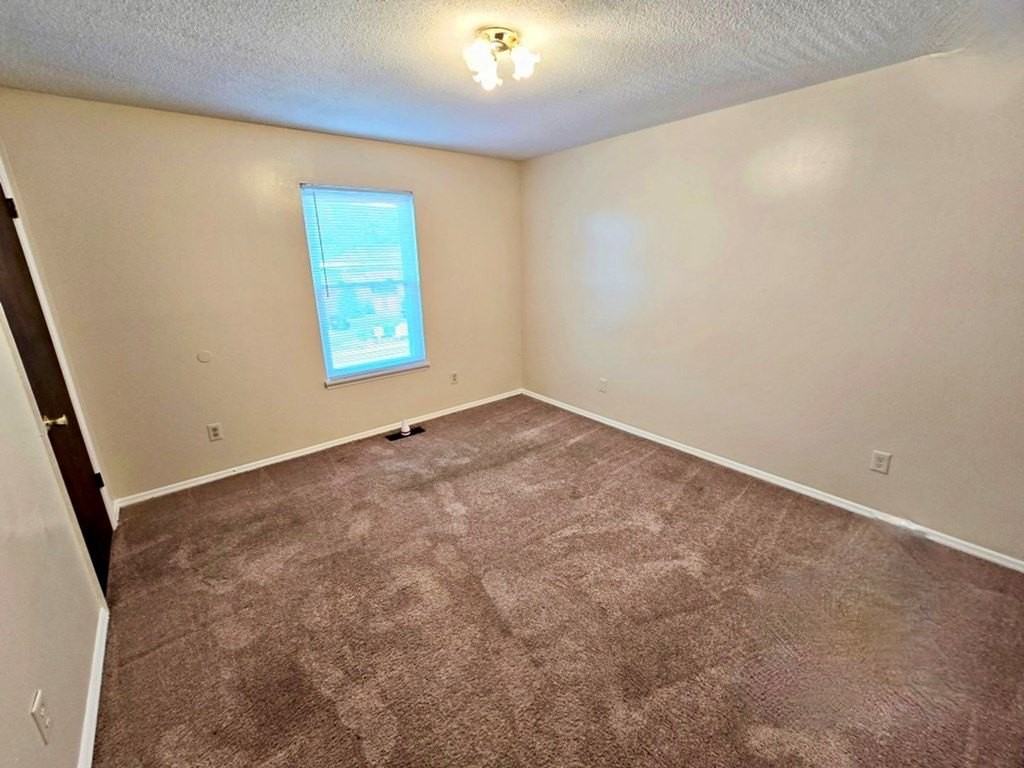 1829 Stargazer Dr Apt 4 - Photo 7 of 9