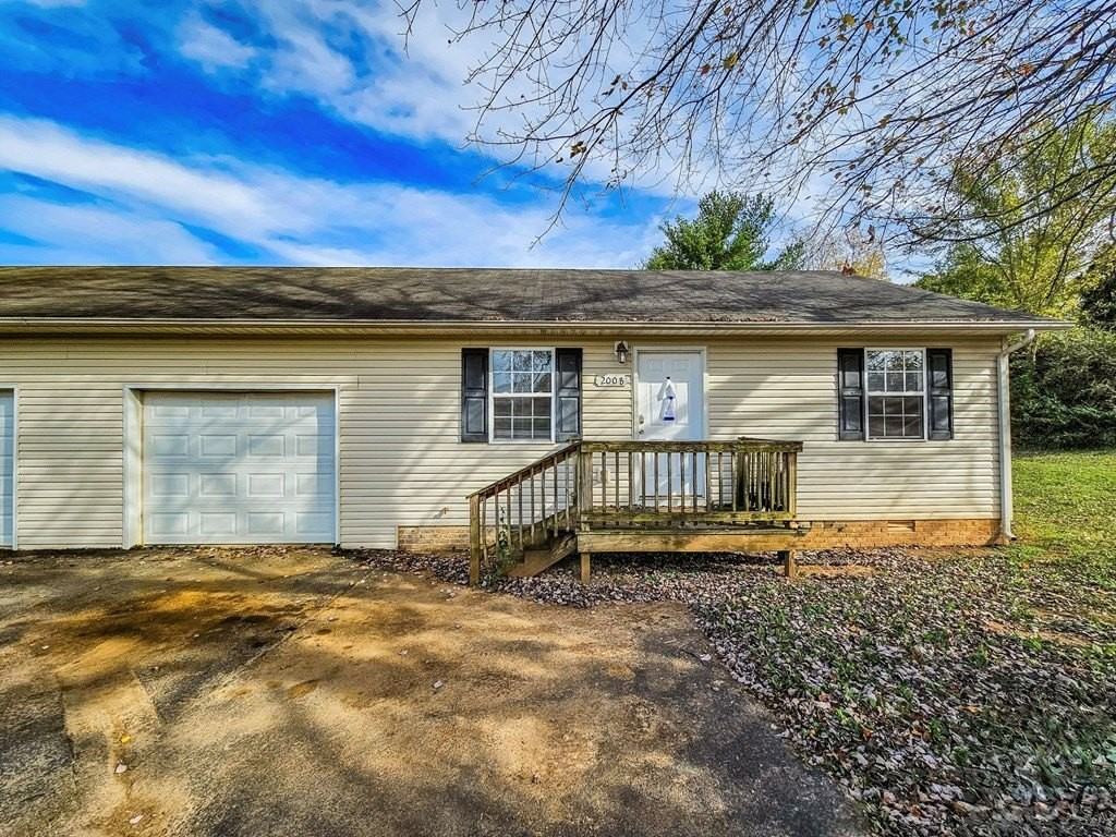 200 Bryant Ave - Photo 2 of 14