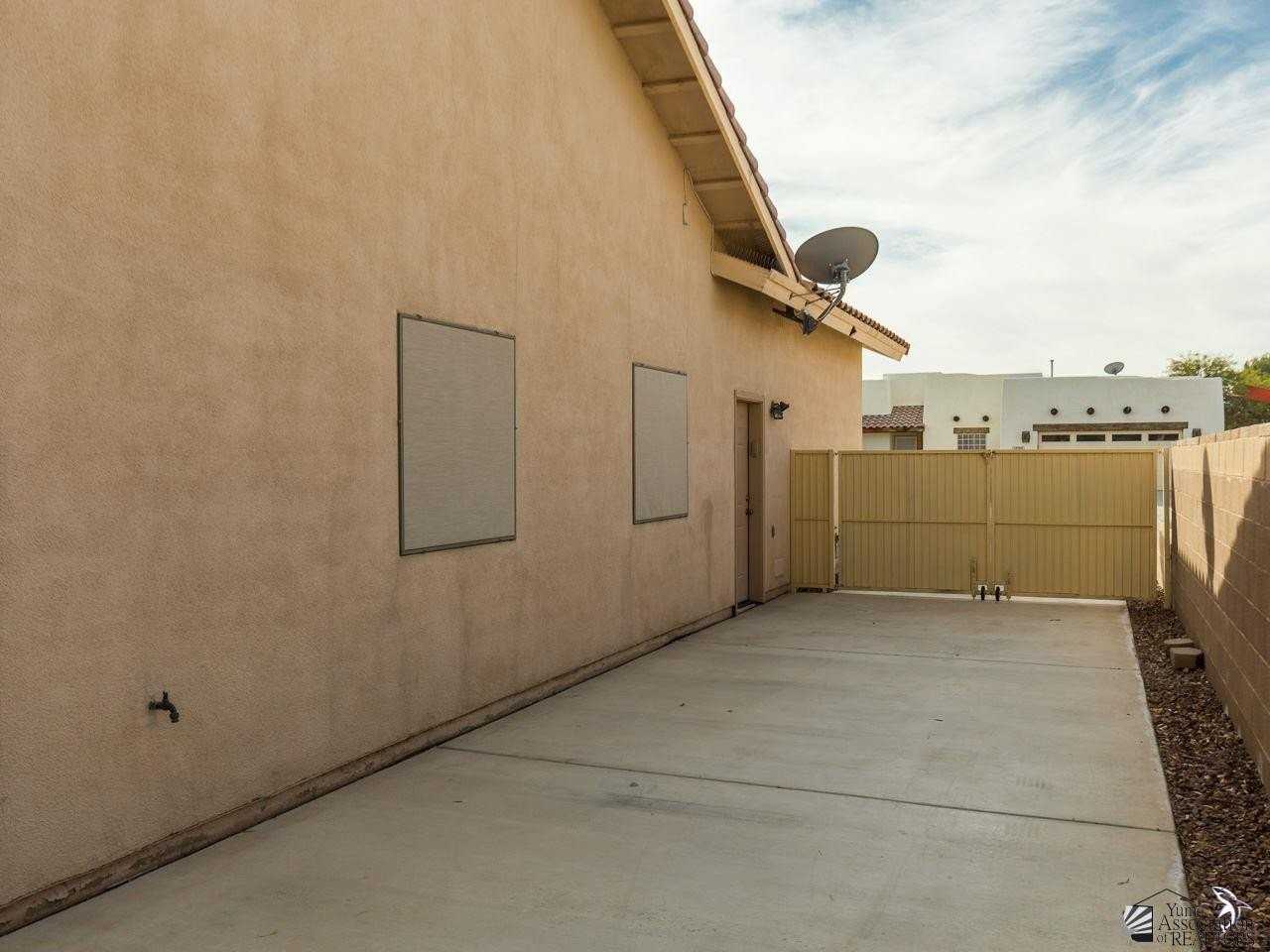 10392 E 39th Pl - Photo 6 of 20