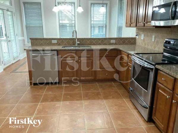 3310 Lucy Dr - Photo 5 of 11