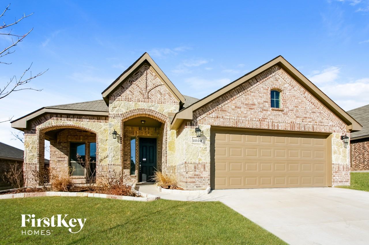 1020 Deer Valley Dr - Photo 2 of 15