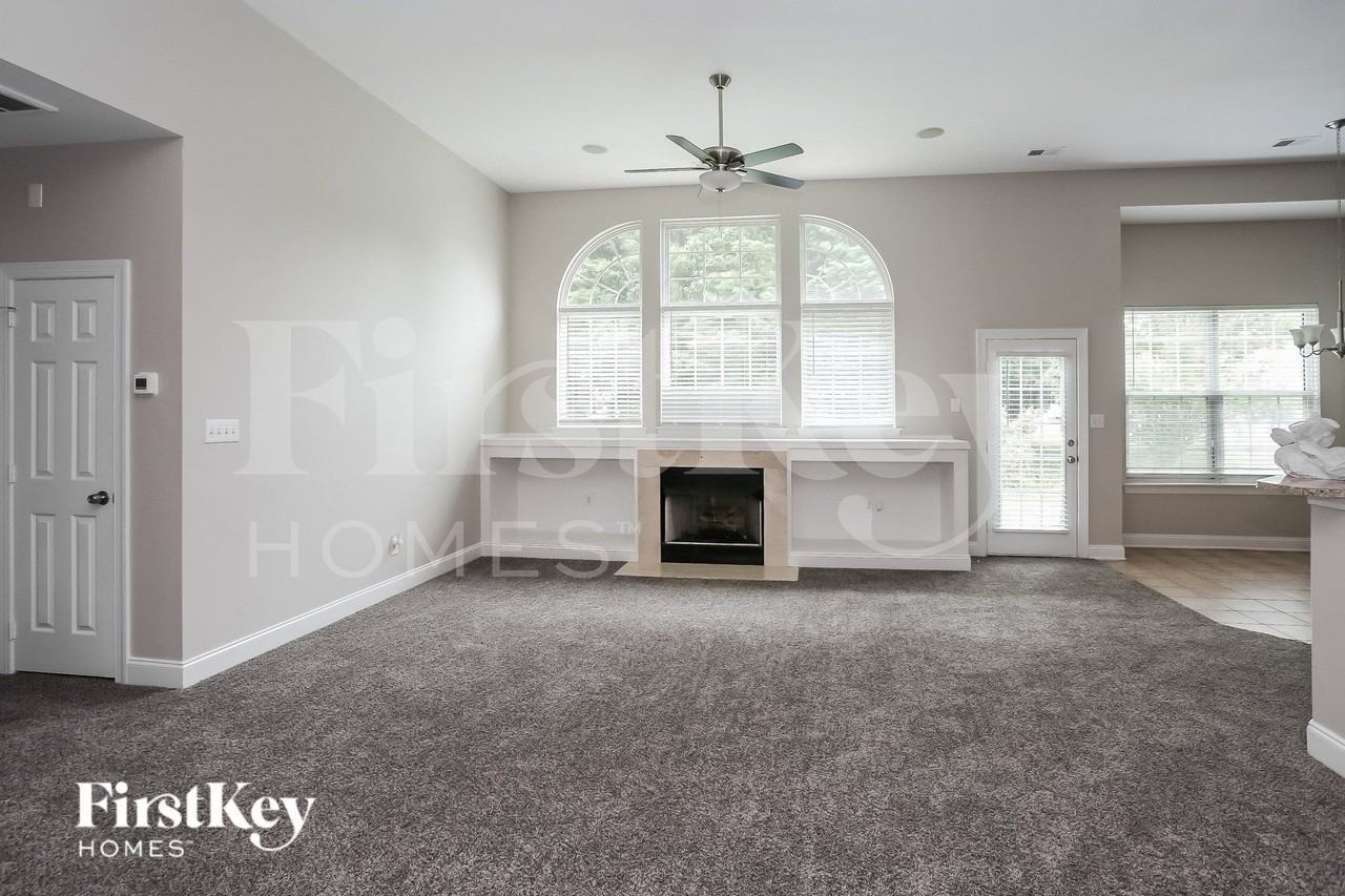 9427 Golden Pond Dr - Photo 5 of 14