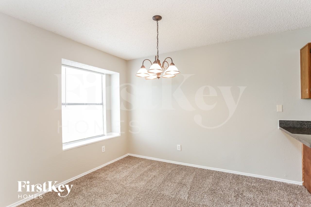 6505 Pilgrim Ln - Photo 5 of 16