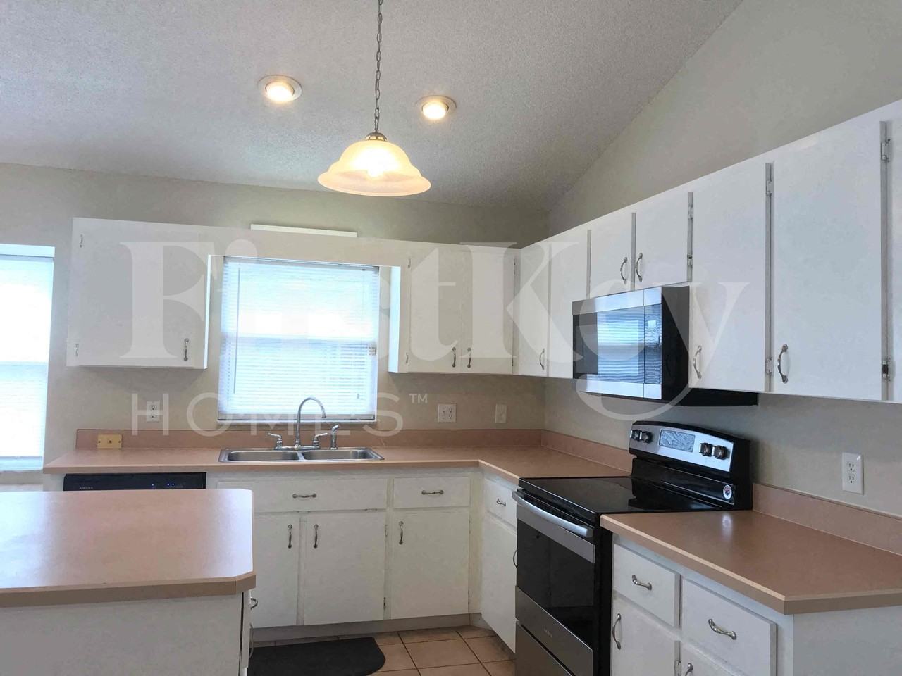 601 Celito Dr - Photo 6 of 26