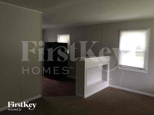 16784 Bulger Ave - Photo 2 of 10