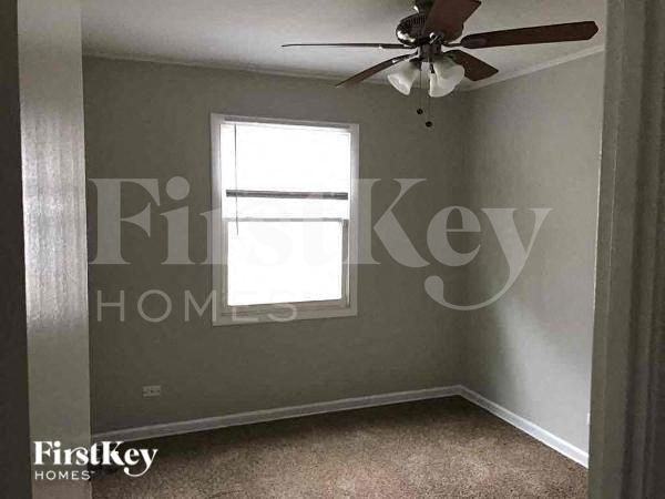 16784 Bulger Ave - Photo 6 of 10