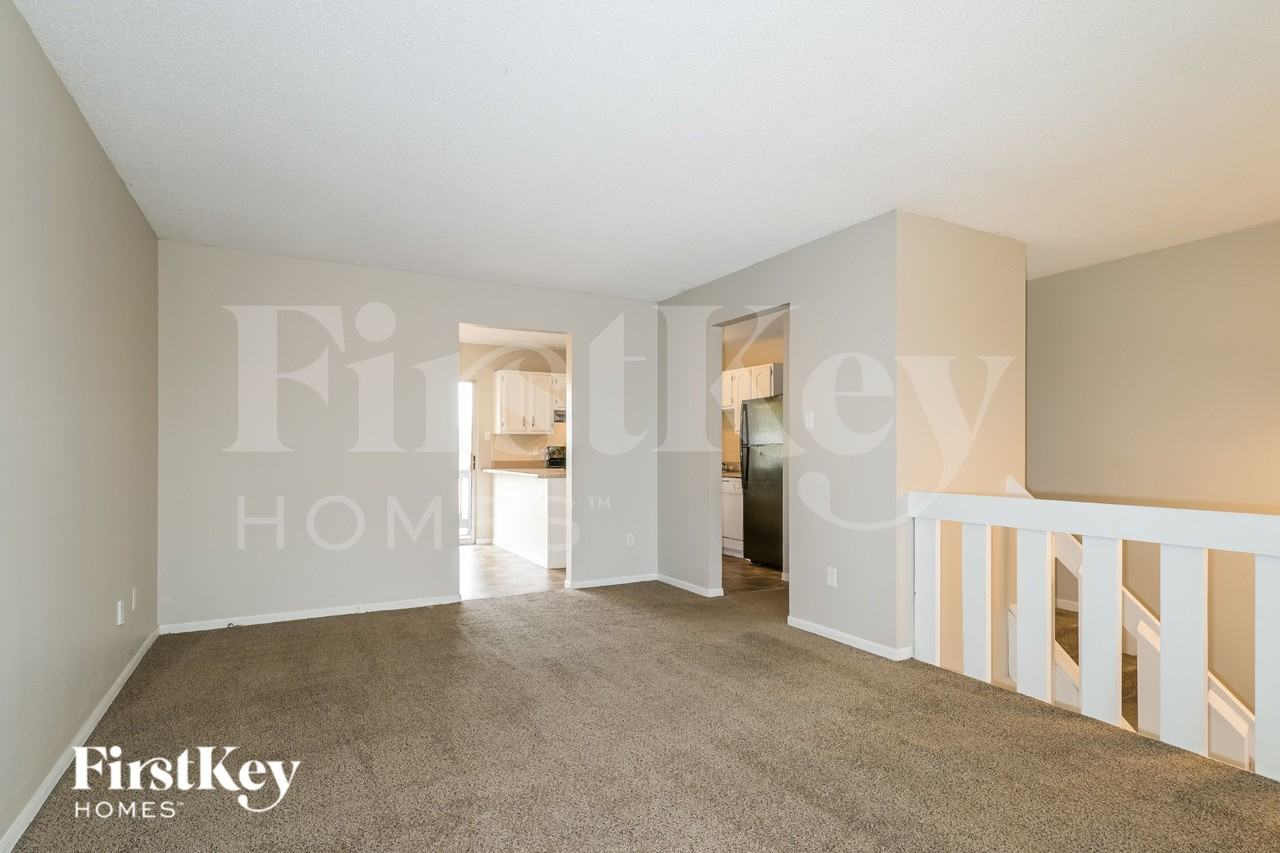 11718 Branridge Rd - Photo 4 of 16