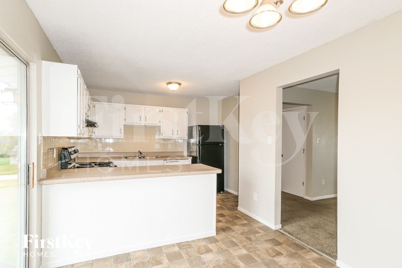 11718 Branridge Rd - Photo 5 of 16