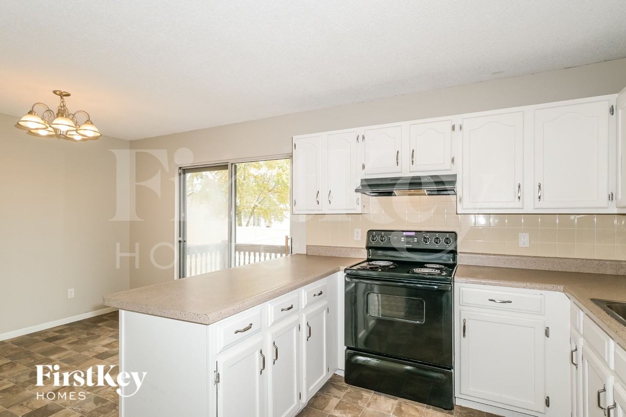 11718 Branridge Rd - Photo 6 of 16