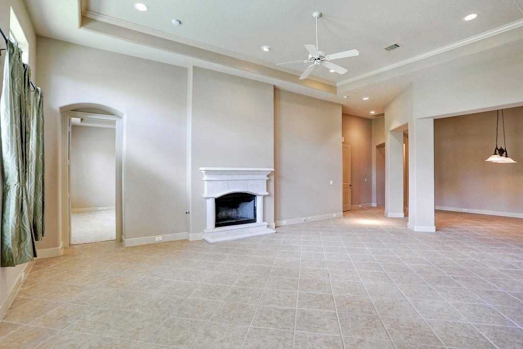 11202 Royal Chateau Ln - Photo 6 of 23