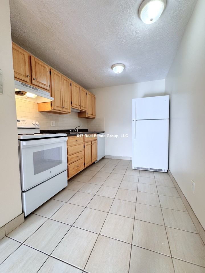 88 Gardner St #30 - Photo 3 of 10