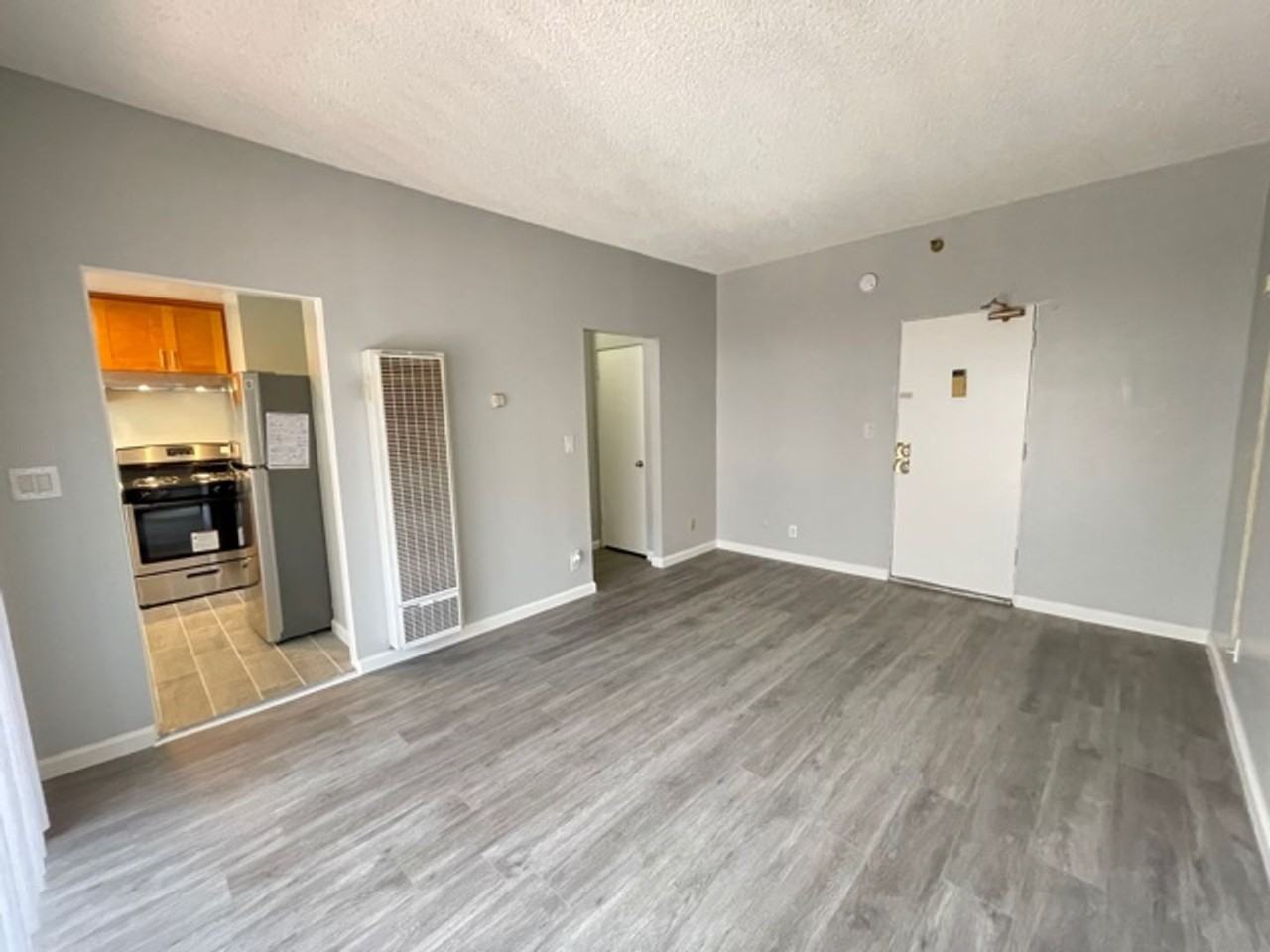 2600 8th - Photo 4 of 36