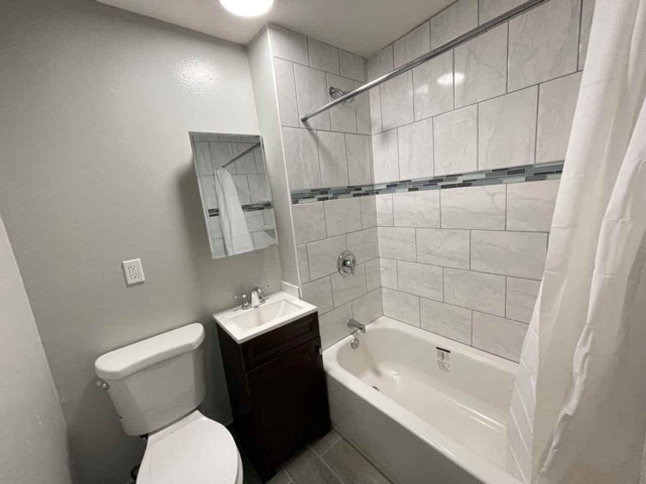 2600 8th - Photo 7 of 36