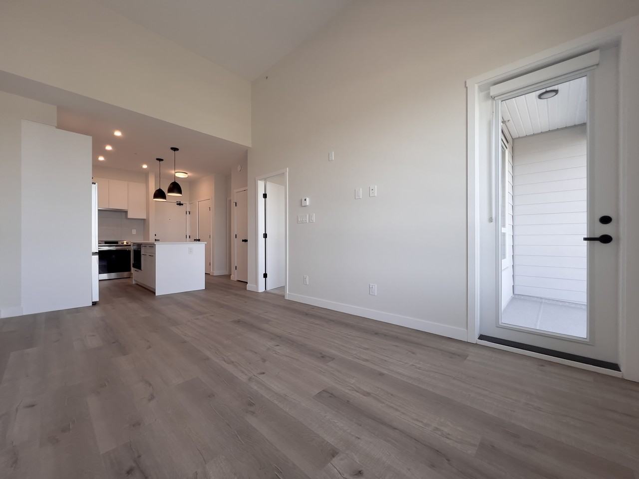 8117 200A Street #6xx - Photo 7 of 15