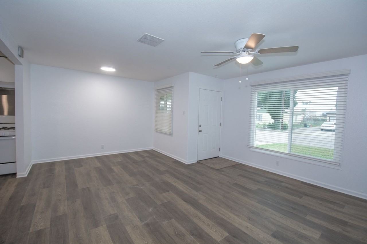 1560 Goodlett St - Photo 4 of 25