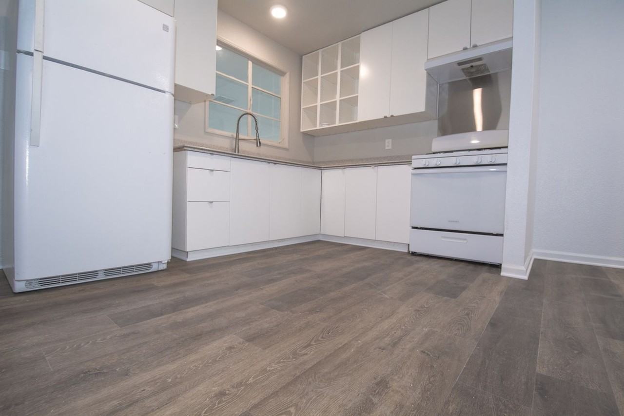 1560 Goodlett St - Photo 6 of 25