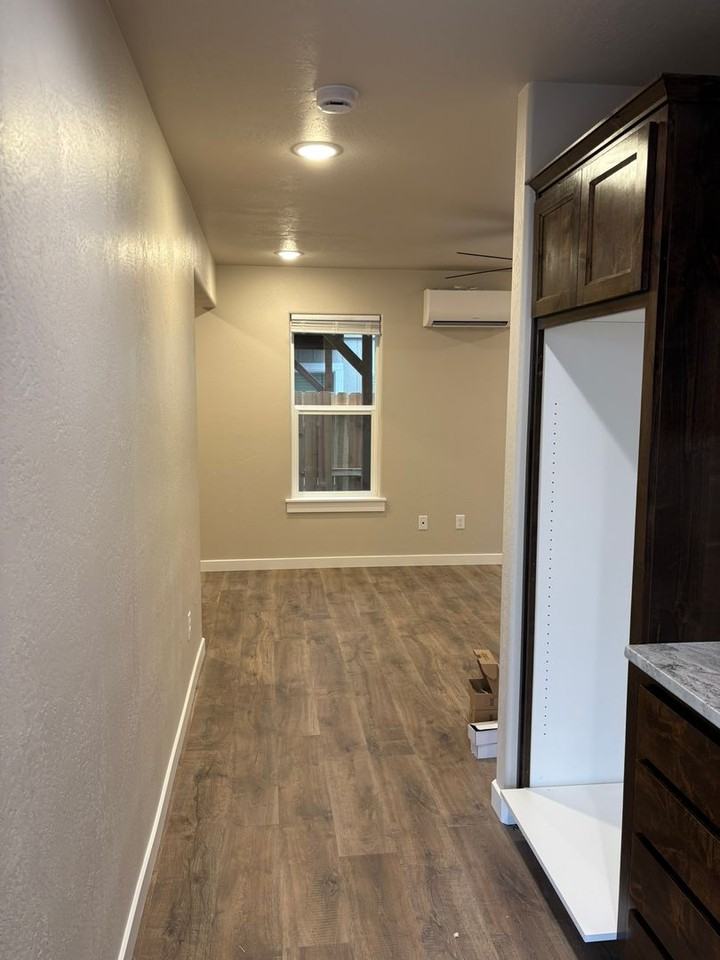 7869 28th St - Photo 2 of 7