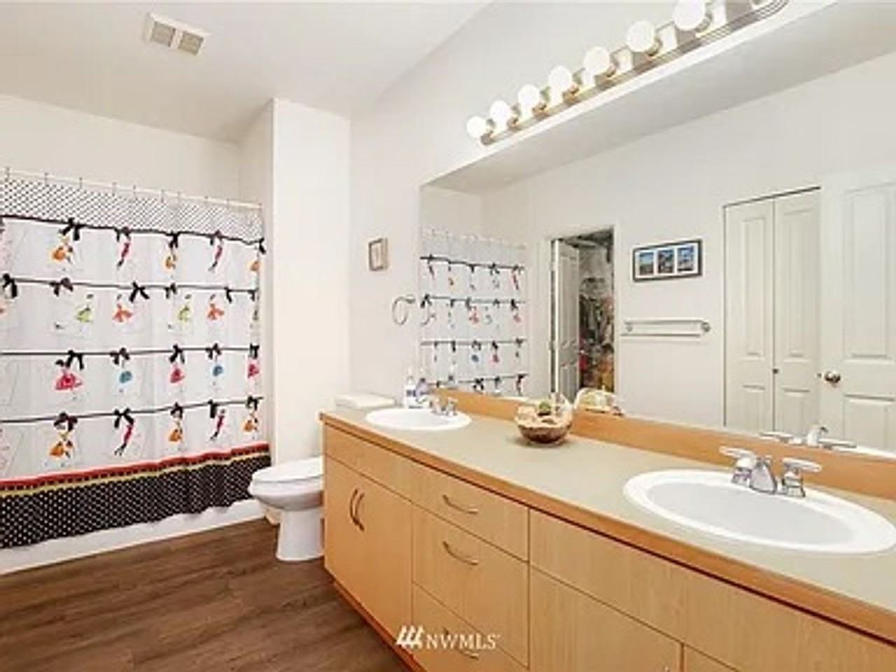 587 241st Ln Se - Photo 7 of 15