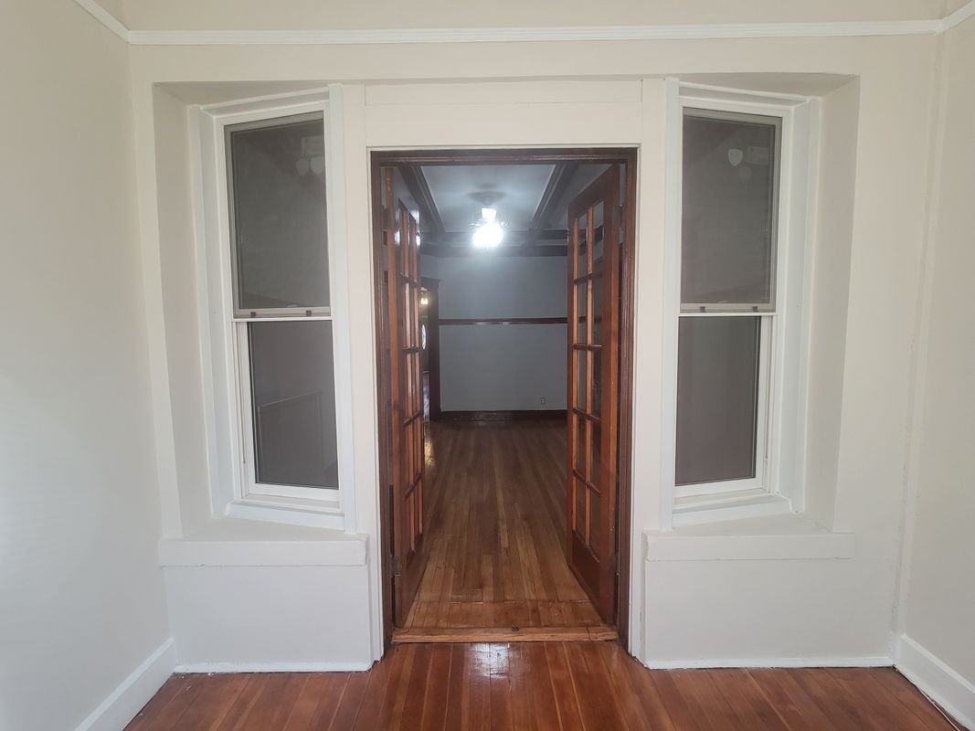 6328 S Saint Lawrence Ave ##1 - Photo 2 of 18