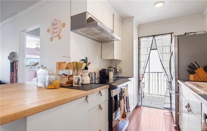 1100 Rutland Rd #11 - Photo 5 of 9