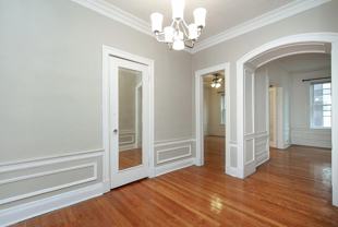 841 E 49th St #2W - Photo 1 of 1