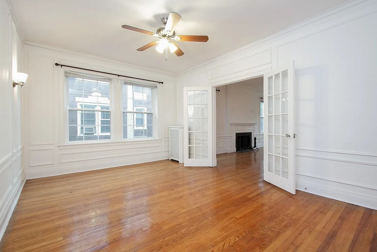 841 E 49th St #2W - Photo 5 of 10