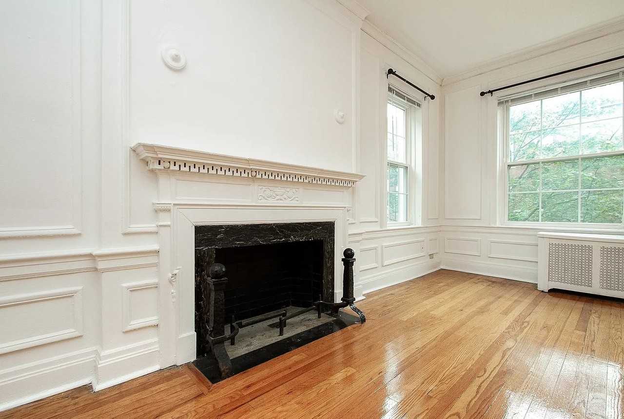 841 E 49th St #2W - Photo 7 of 10