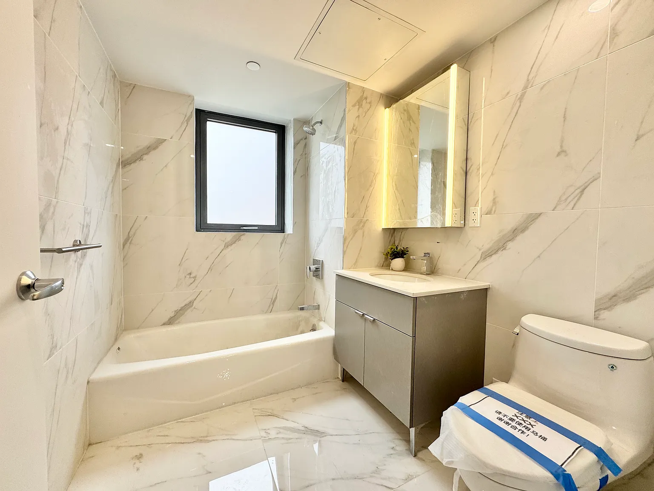 13680 41st Ave #5A - Photo 3 of 7