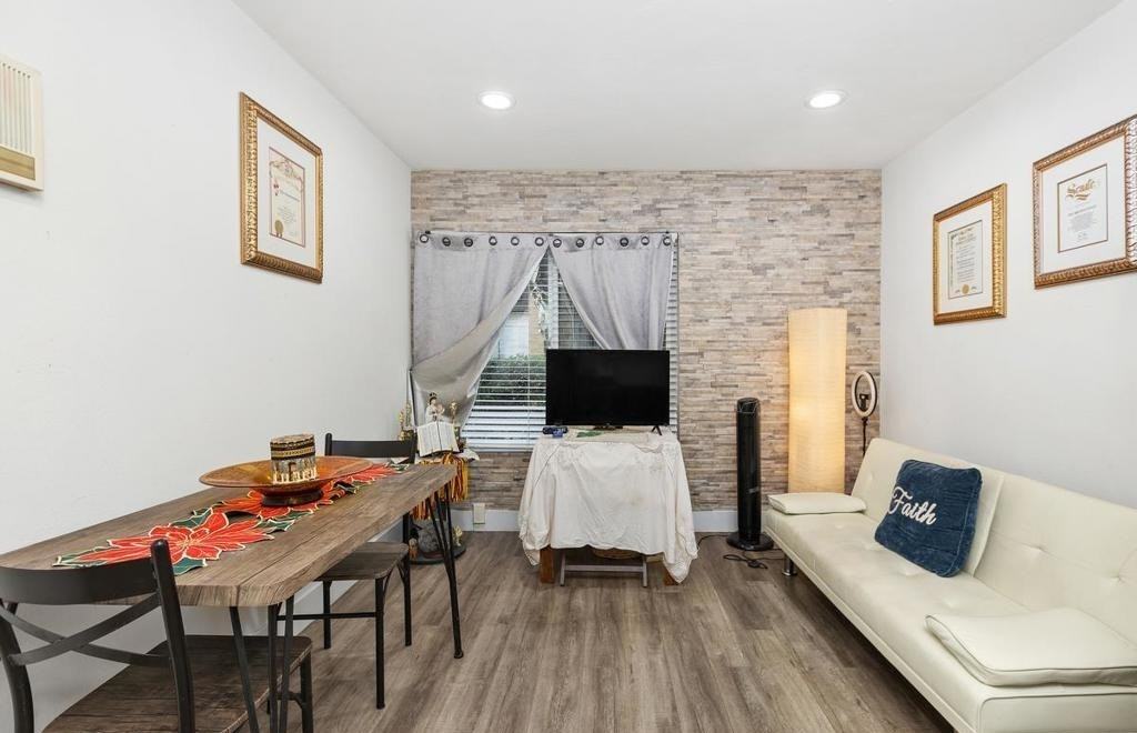 3776 Alabama St - Photo 2 of 4