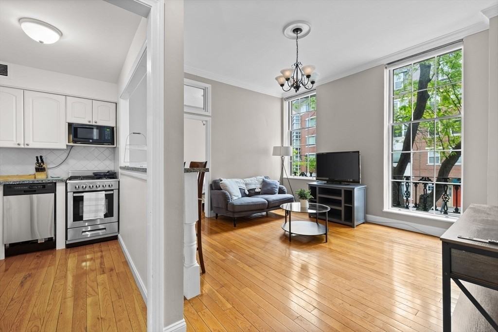 17 Bowdoin St #2B - Photo 3 of 9