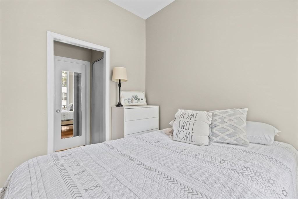 17 Bowdoin St #2B - Photo 7 of 9